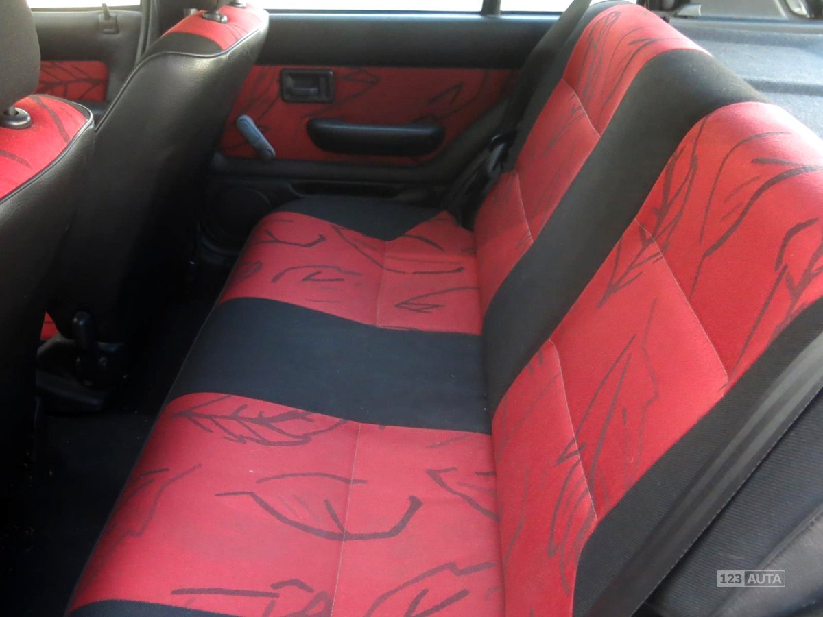 Peugeot 106, 2001 - pohled č. 14