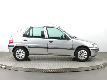 Peugeot 106, 2001 - pohled č. 8