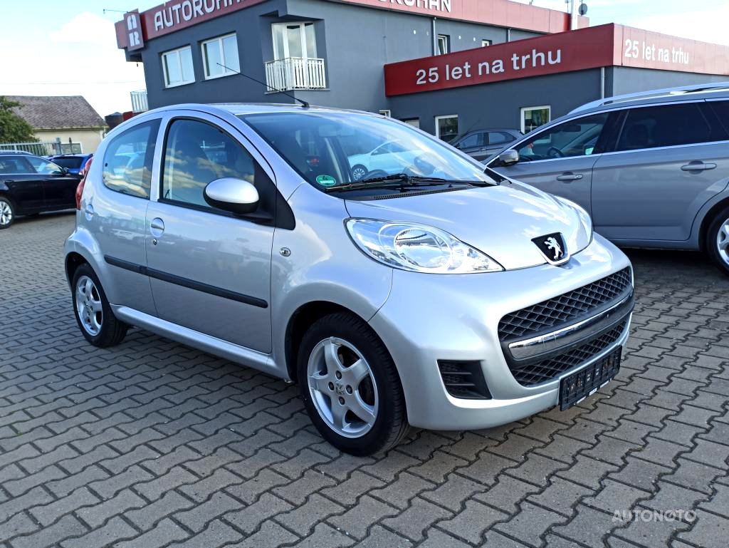 Peugeot 107, 2009 - pohled č. 3