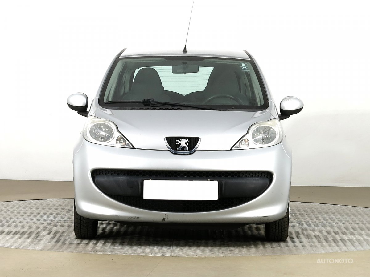 Peugeot 107, 2007 - pohled č. 2