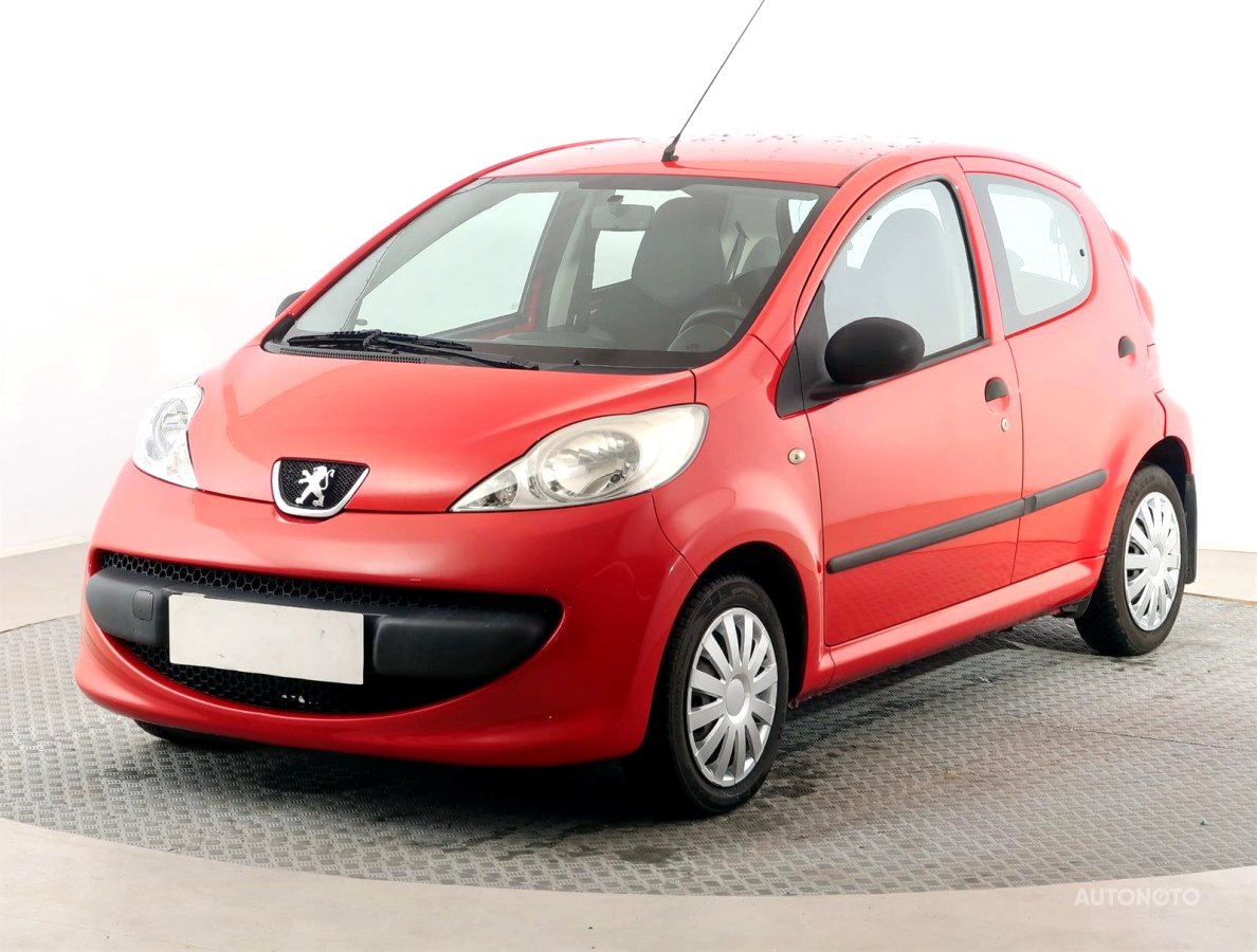 Peugeot 107, 2006 - pohled č. 3