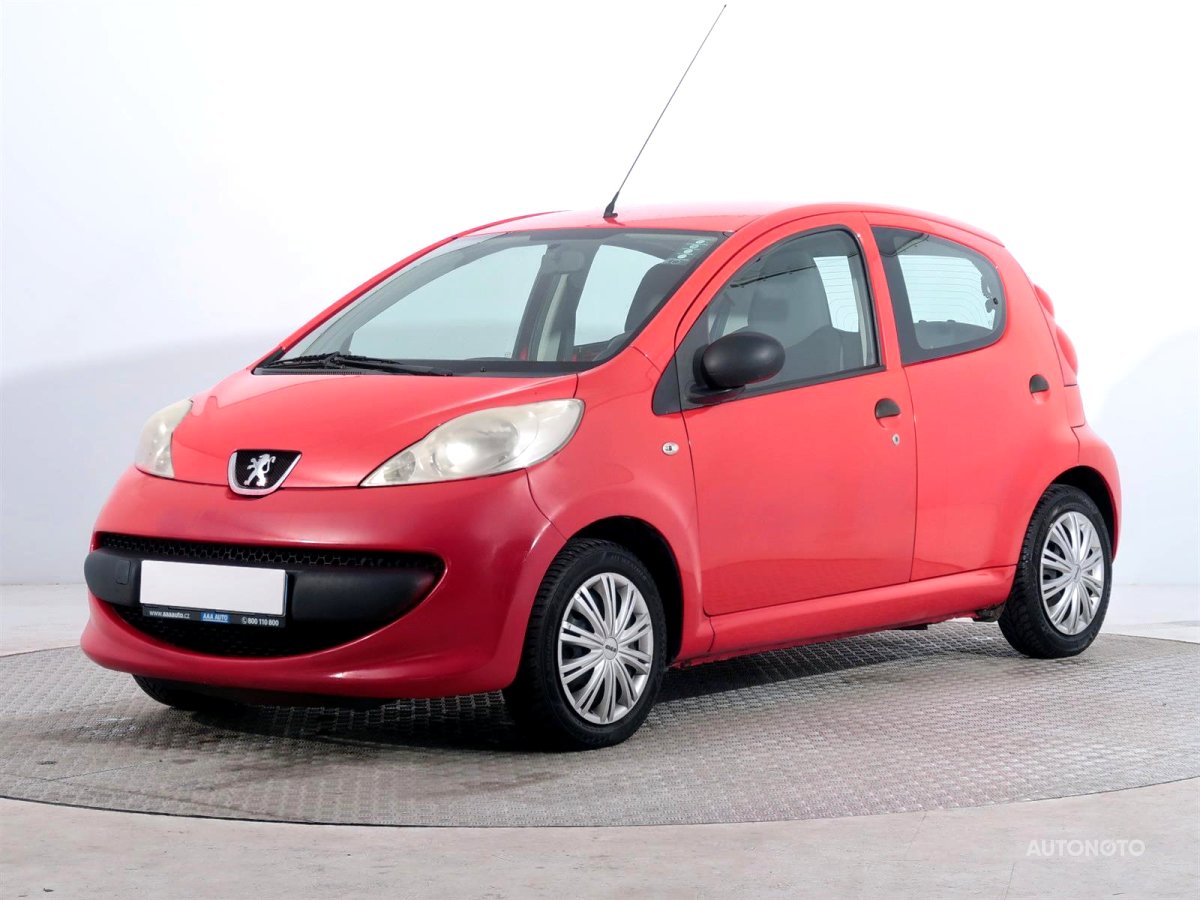 Peugeot 107, 2006 - pohled č. 3