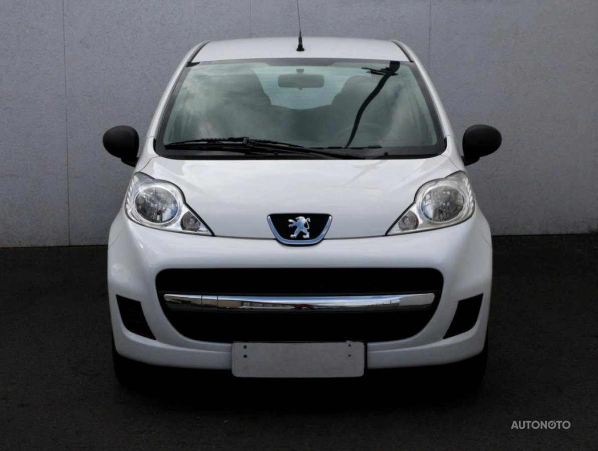 Peugeot 107, 2006 - pohled č. 2