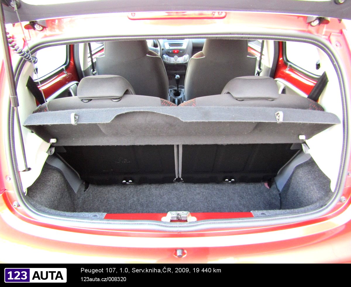 Peugeot 107, 2009 - pohled č. 10