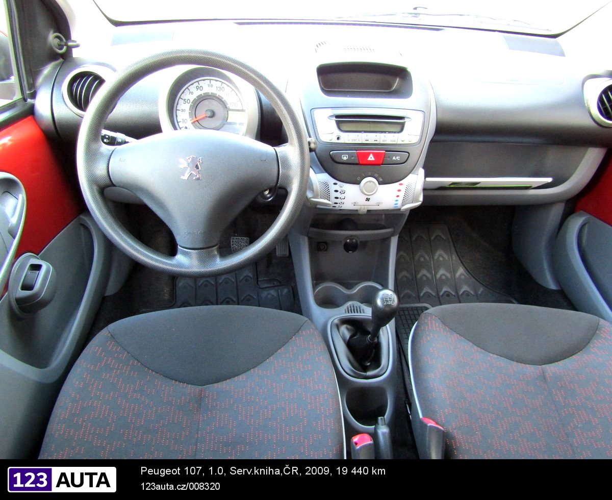 Peugeot 107, 2009 - pohled č. 12