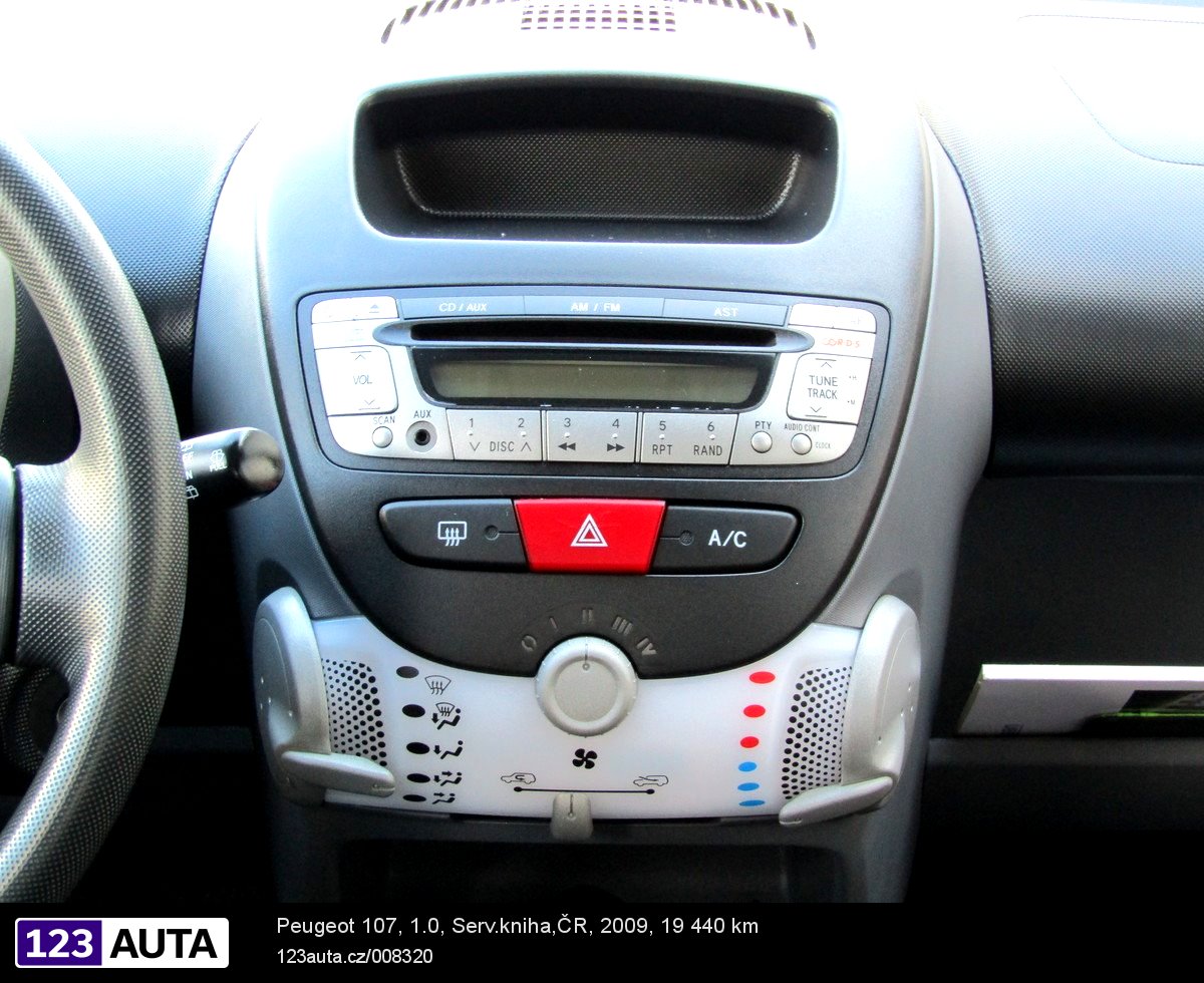 Peugeot 107, 2009 - pohled č. 13