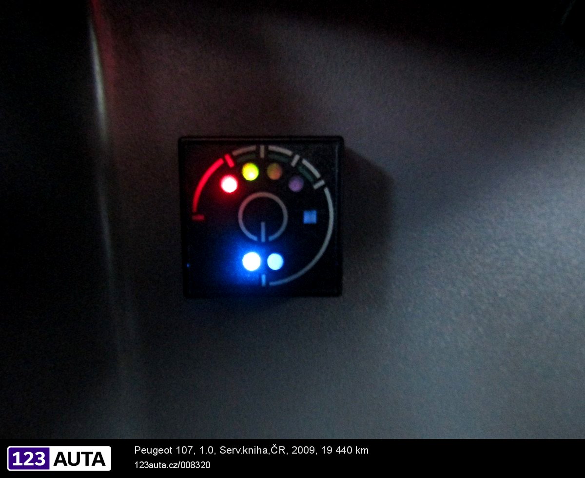 Peugeot 107, 2009 - pohled č. 21