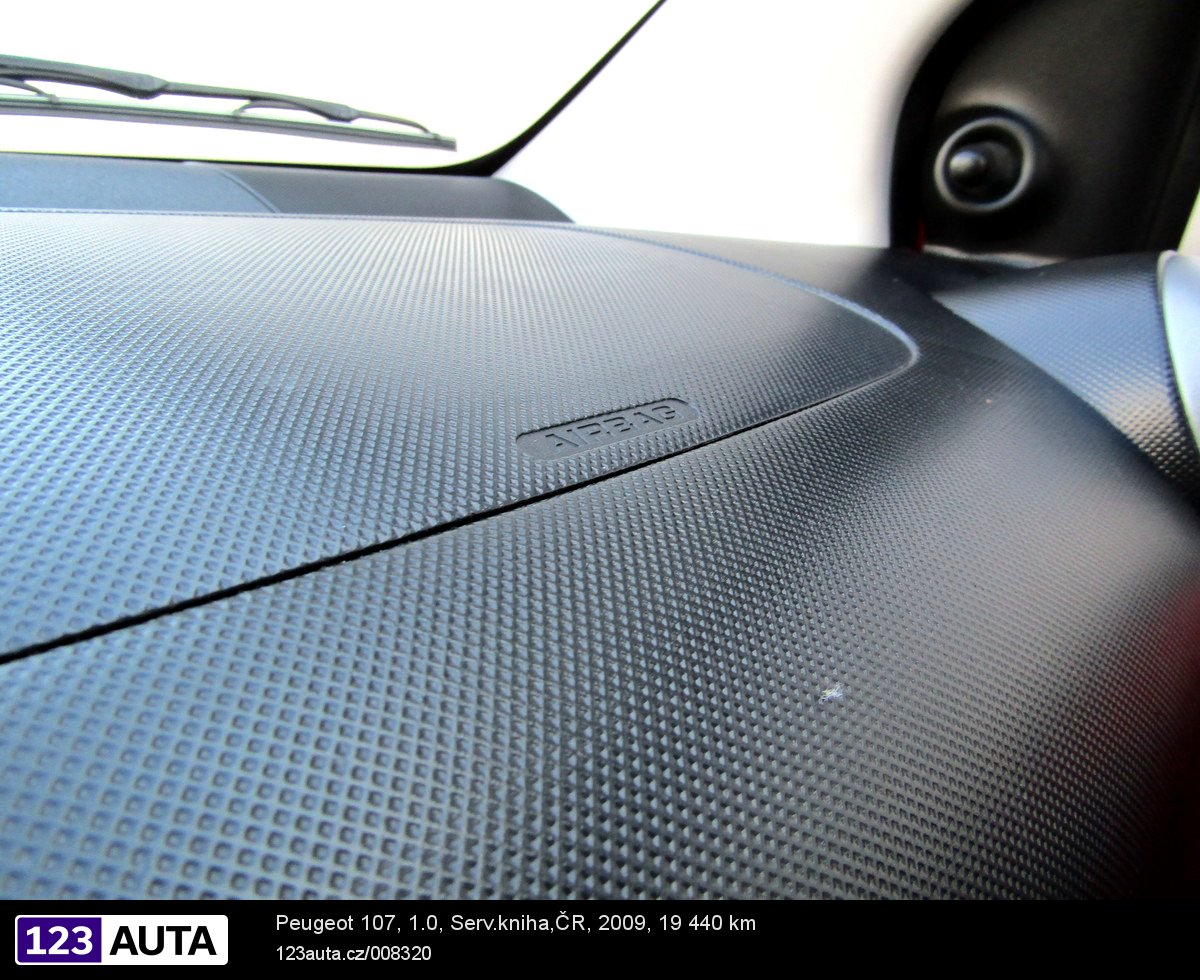 Peugeot 107, 2009 - pohled č. 24
