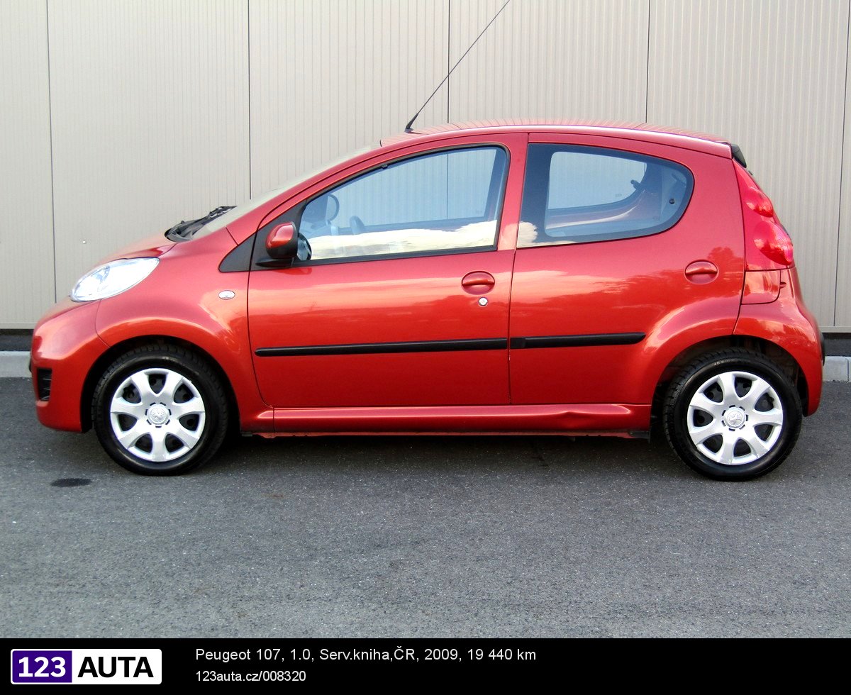 Peugeot 107, 2009 - pohled č. 8