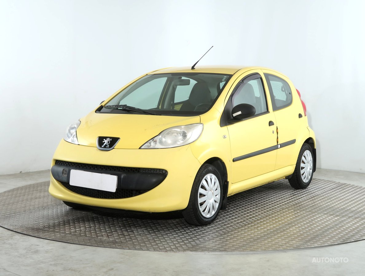Peugeot 107, 2007 - pohled č. 3