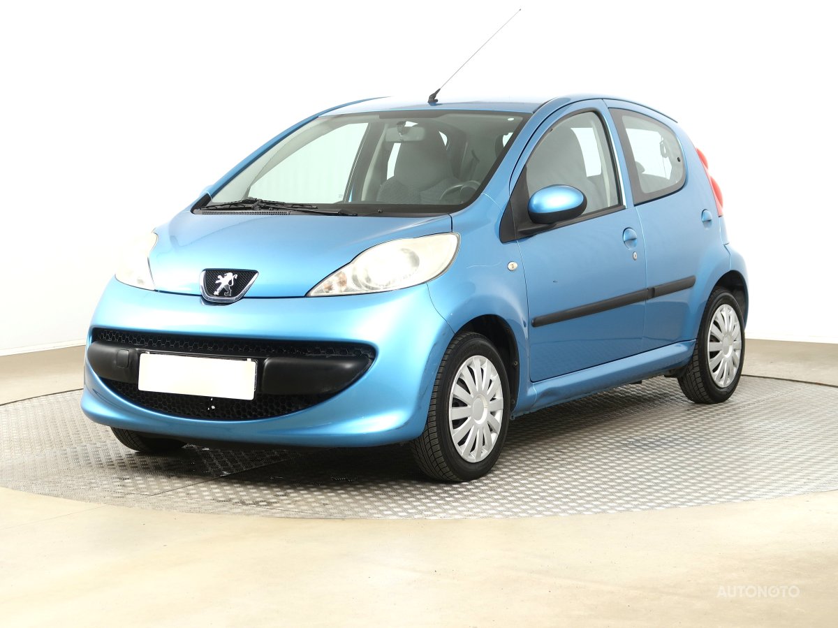 Peugeot 107, 2007 - pohled č. 3