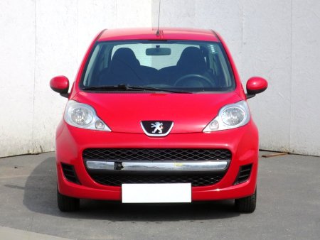 Peugeot 107, 2010 - pohled č. 2