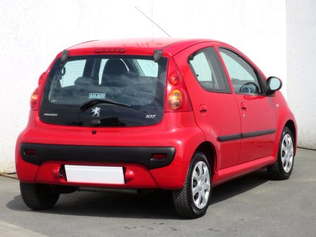 Peugeot 107, 2010 - pohled č. 7