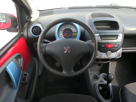 Peugeot 107, 2010 - pohled č. 9