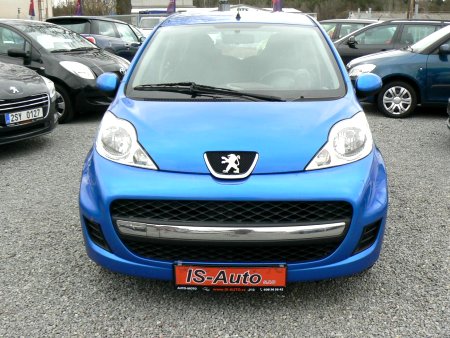 Peugeot 107, 2009 - pohled č. 2
