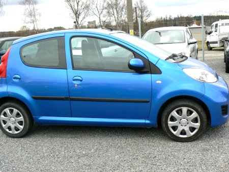 Peugeot 107, 2009 - pohled č. 3