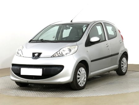 Peugeot 107, 2007 - pohled č. 3