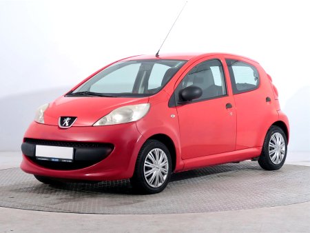 Peugeot 107, 2006 - pohled č. 3