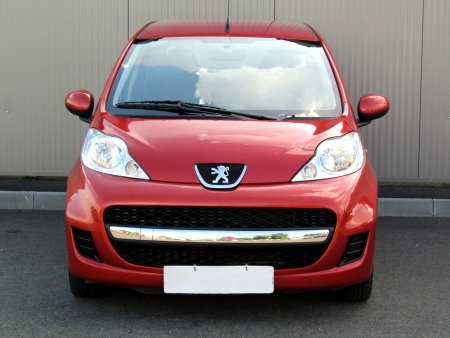 Peugeot 107, 2009 - pohled č. 2