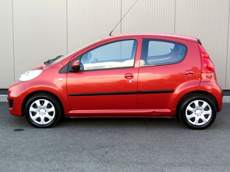 Peugeot 107, 2009 - pohled č. 8