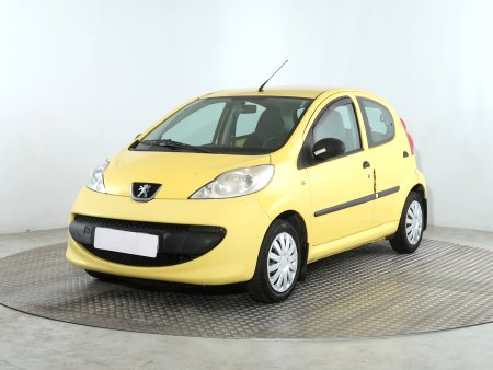 Peugeot 107, 2007 - pohled č. 3