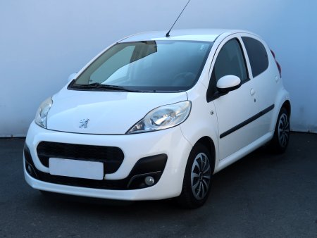 Peugeot 107, 2013 - pohled č. 3