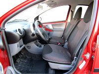 Peugeot 107, 2009 - pohled č. 14