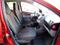 Peugeot 107, 2009 - pohled č. 16