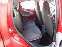 Peugeot 107, 2009 - pohled č. 17