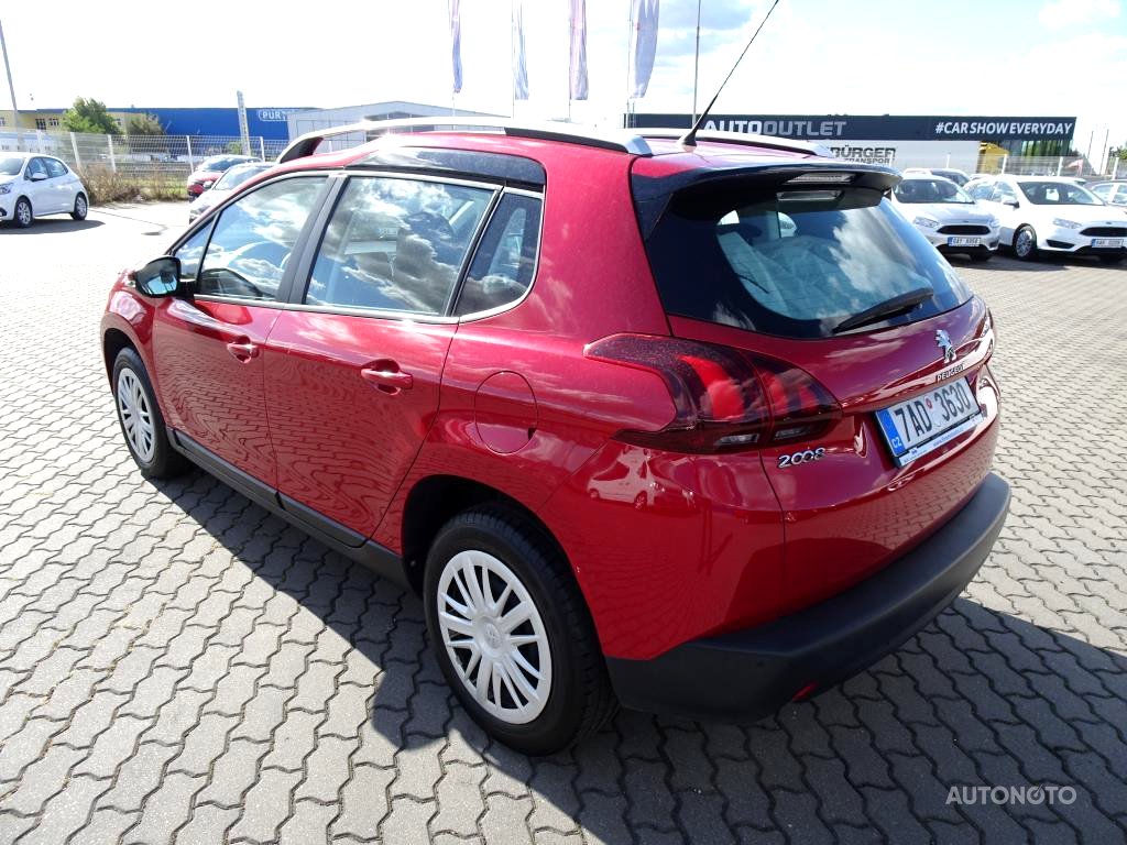 Peugeot 2008, 2018 - pohled č. 3