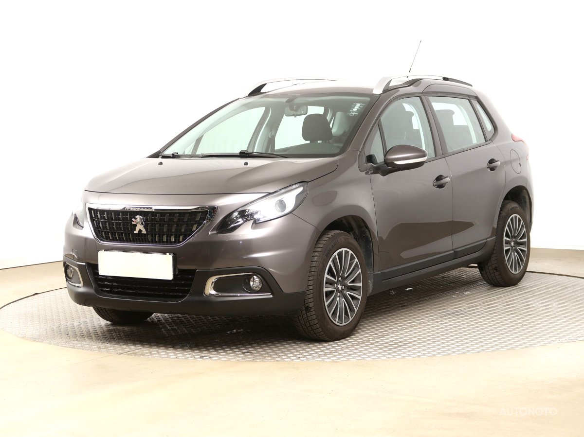 Peugeot 2008, 2018 - pohled č. 3