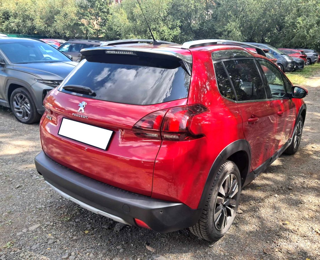 Peugeot 2008, 2017 - pohled č. 2