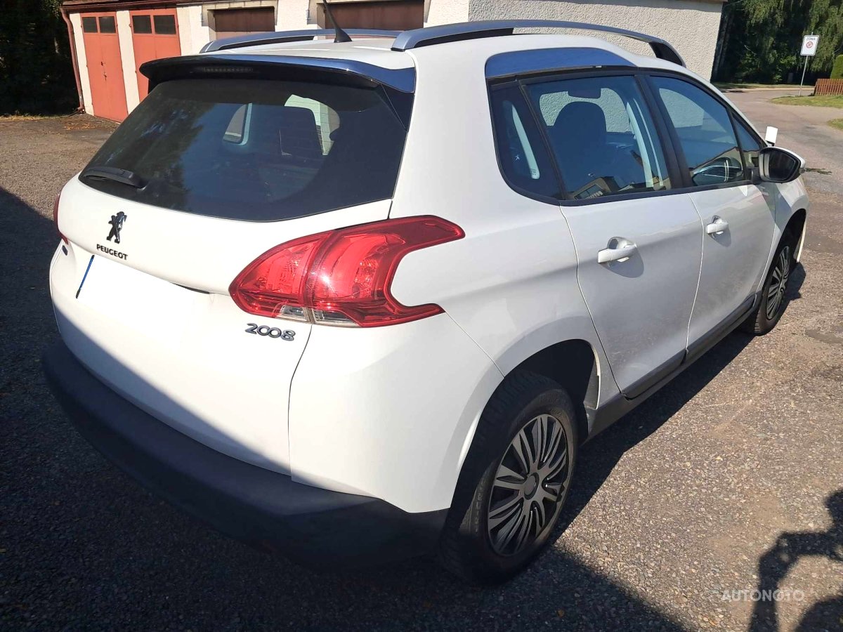 Peugeot 2008, 2016 - pohled č. 2
