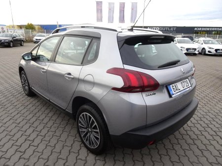Peugeot 2008, 2017 - pohled č. 3