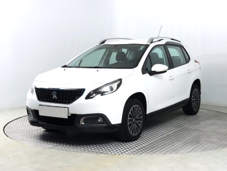 Peugeot 2008, 2017 - pohled č. 3