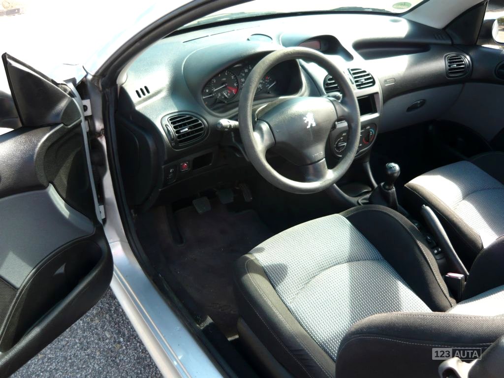 Peugeot 206 CC, 2002 - pohled č. 9