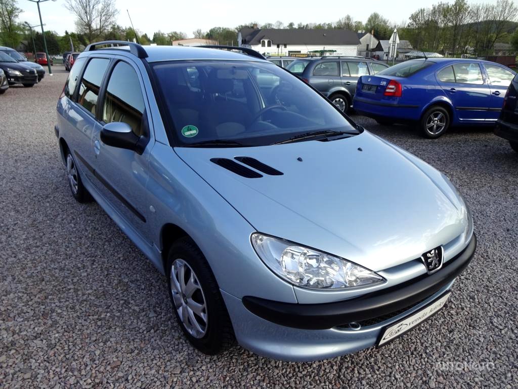 Peugeot 206 SW 1,4i,abs,klima,, 2003 - pohled č. 2