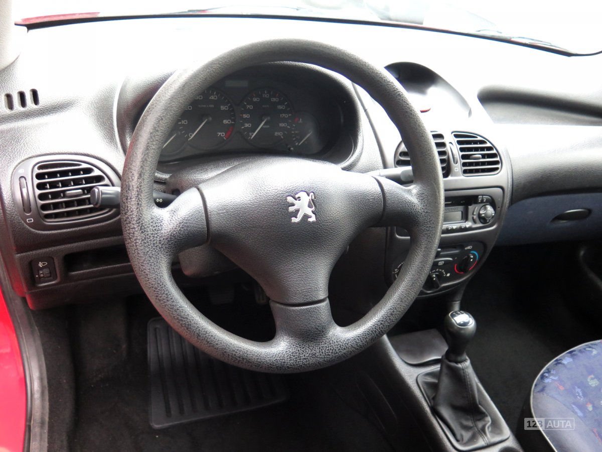 Peugeot 206, 1999 - pohled č. 9