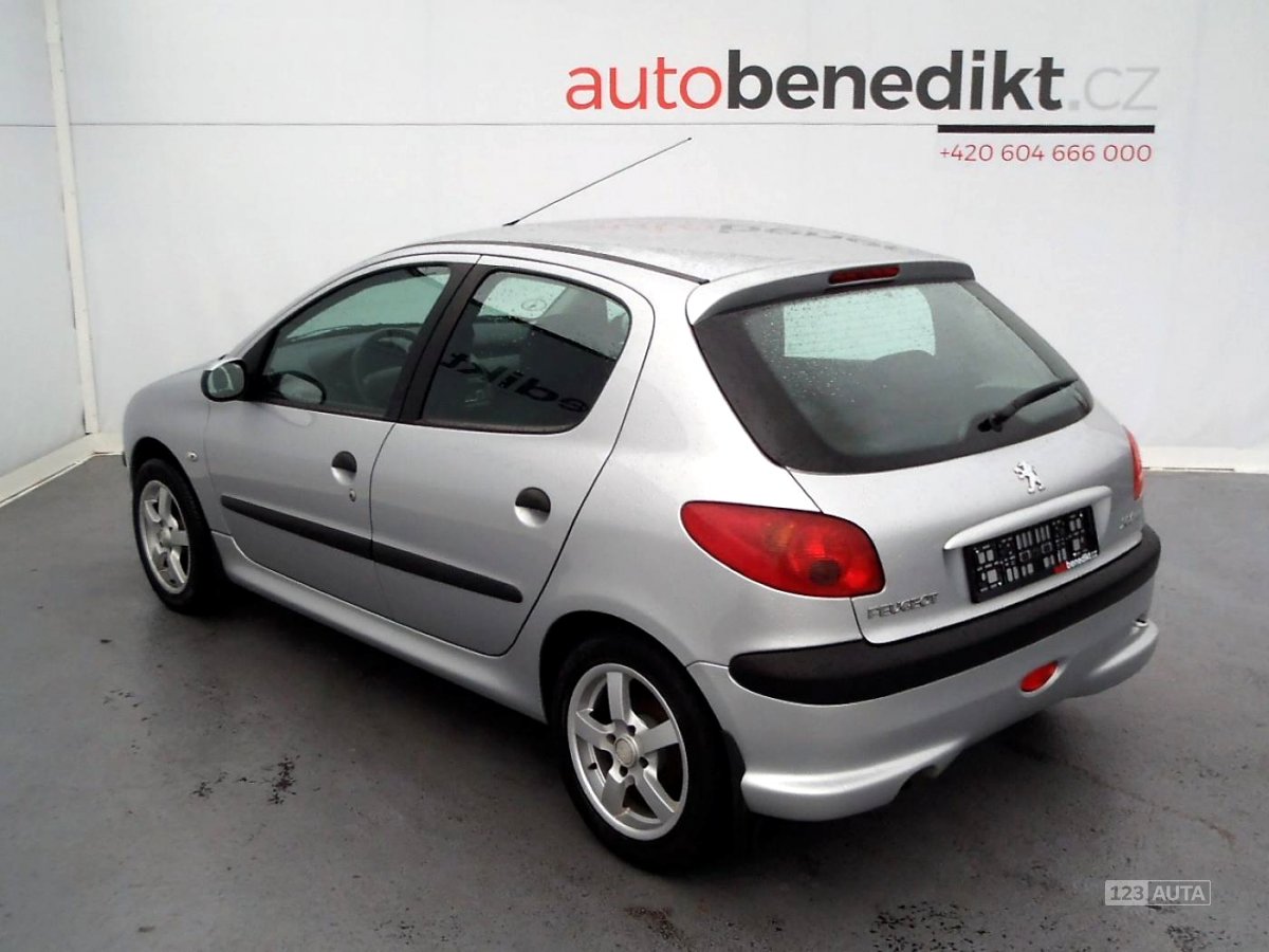 Peugeot 206, 2008 - pohled č. 4