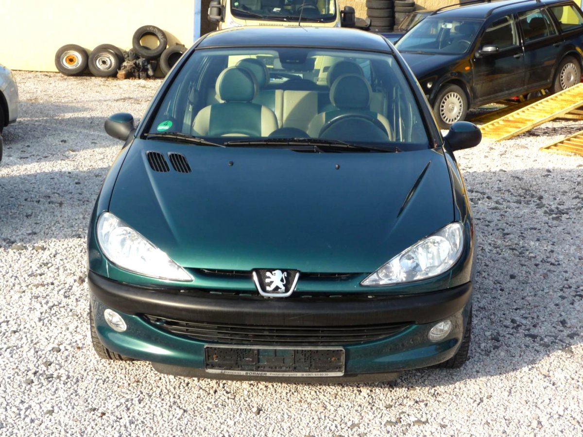 Peugeot 206, 1999 - pohled č. 2