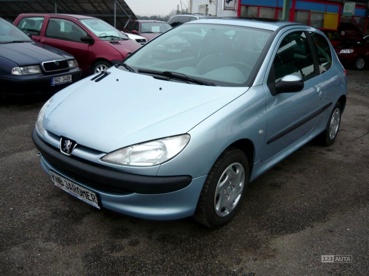 Peugeot 206, 2001 - pohled č. 2