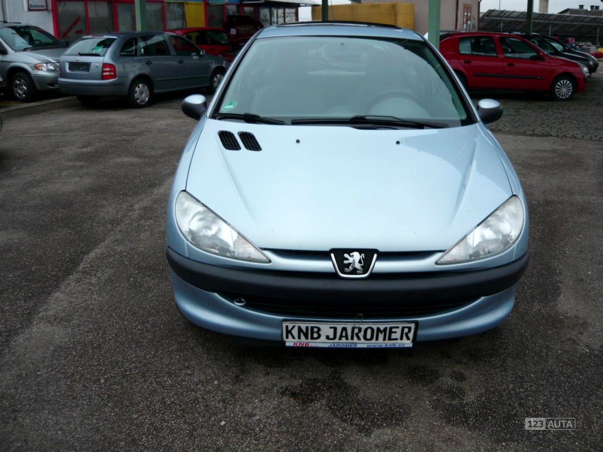 Peugeot 206, 2001 - pohled č. 3