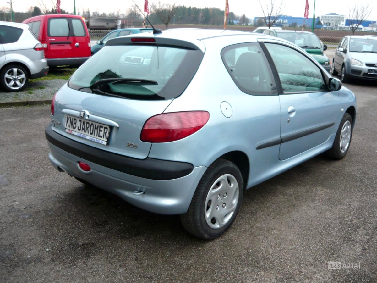 Peugeot 206, 2001 - pohled č. 6
