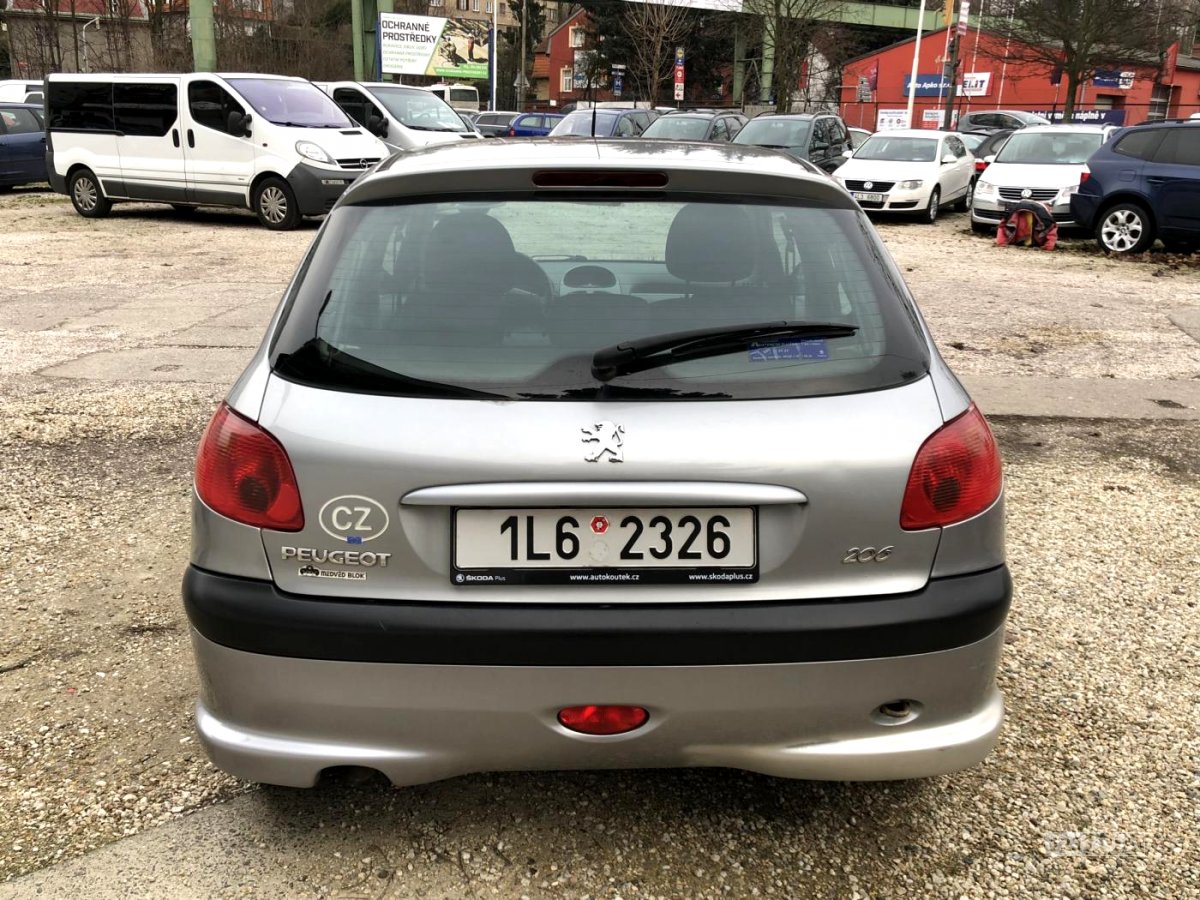 Peugeot 206, 2004 - pohled č. 6