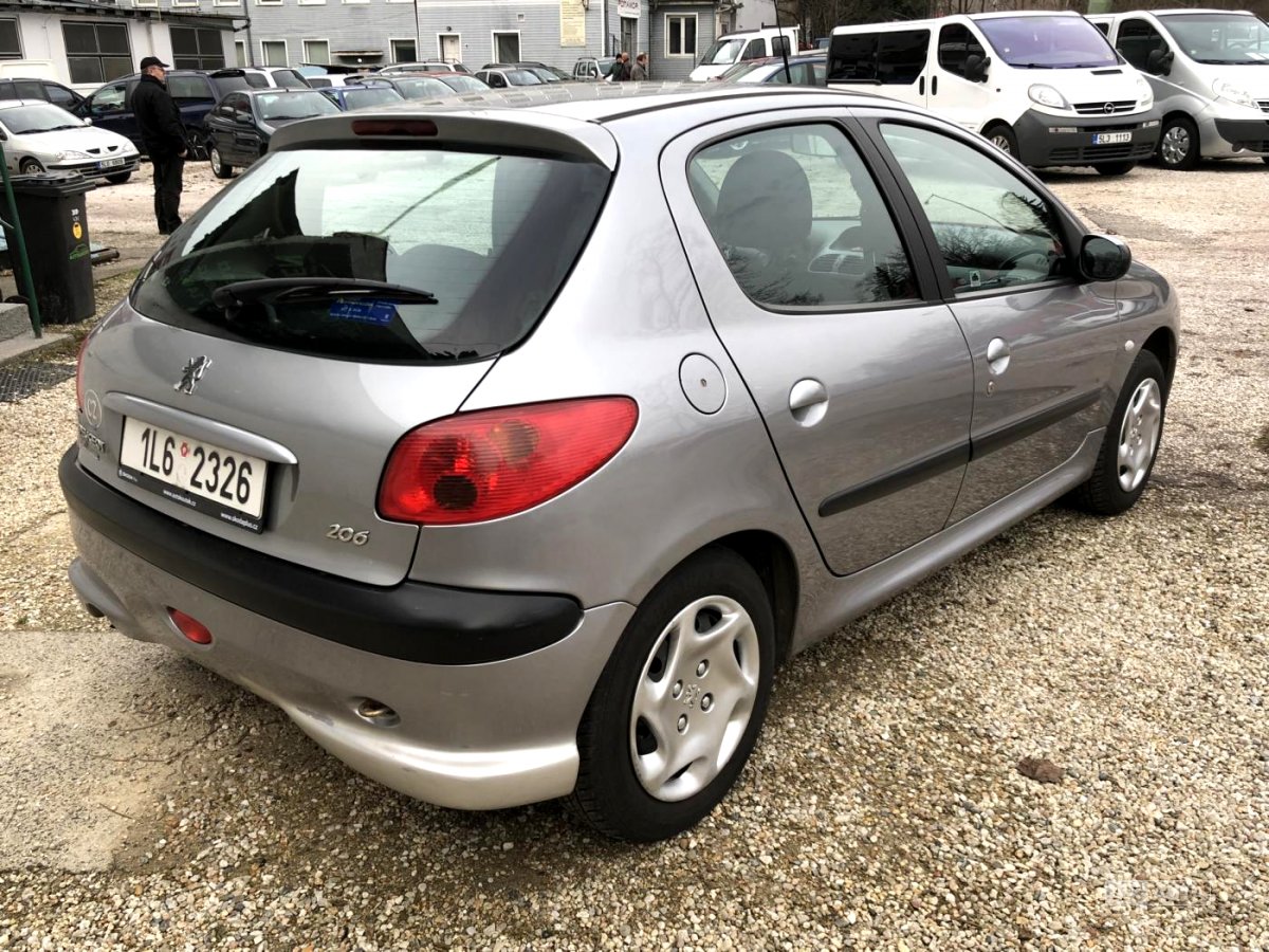 Peugeot 206, 2004 - pohled č. 7