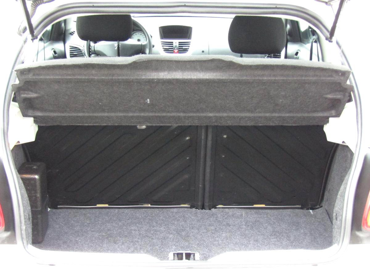 Peugeot 206, 2011 - pohled č. 10