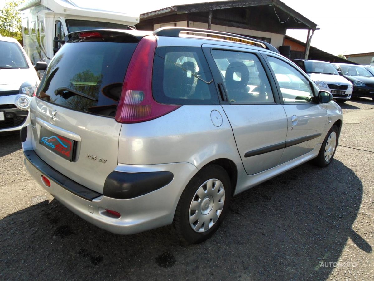 Peugeot 206, 2006 - pohled č. 5