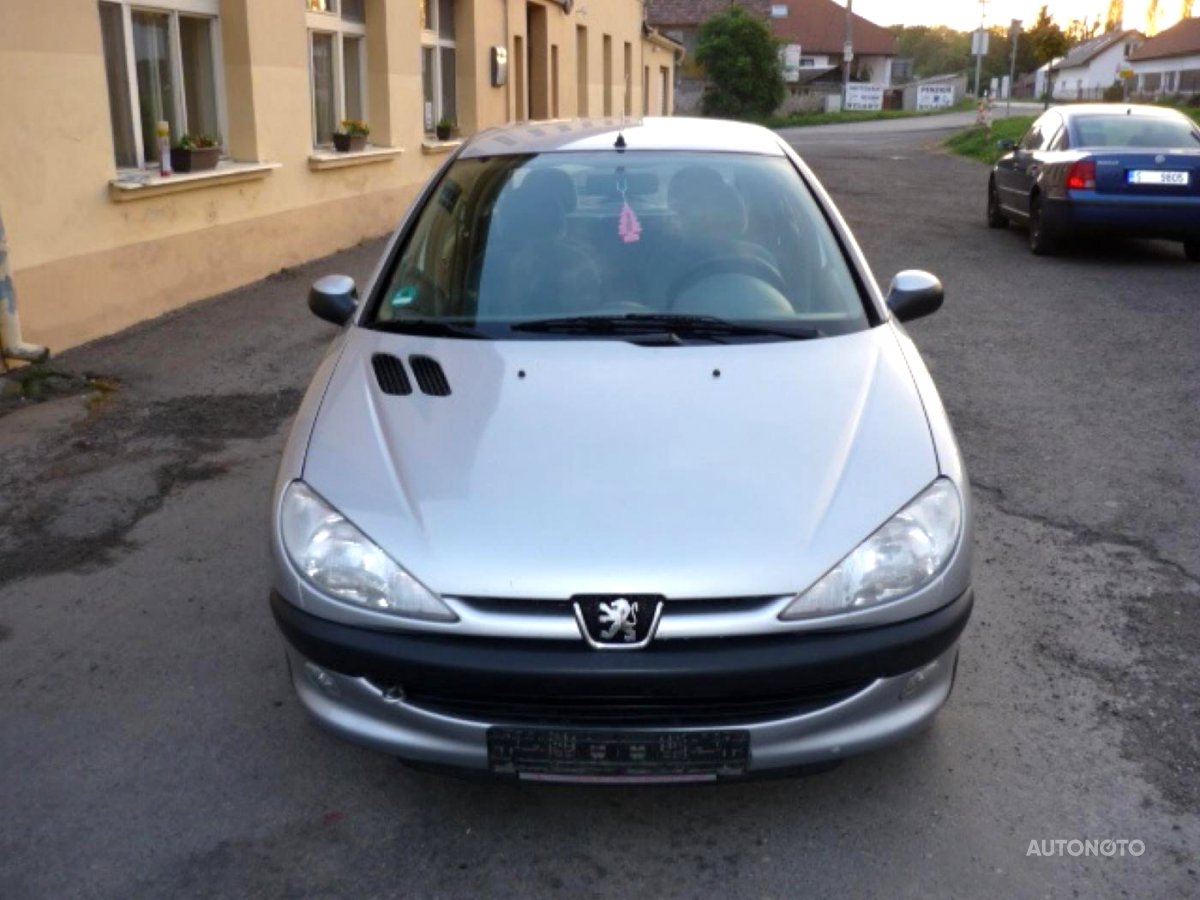 Peugeot 206, 1999 - pohled č. 3