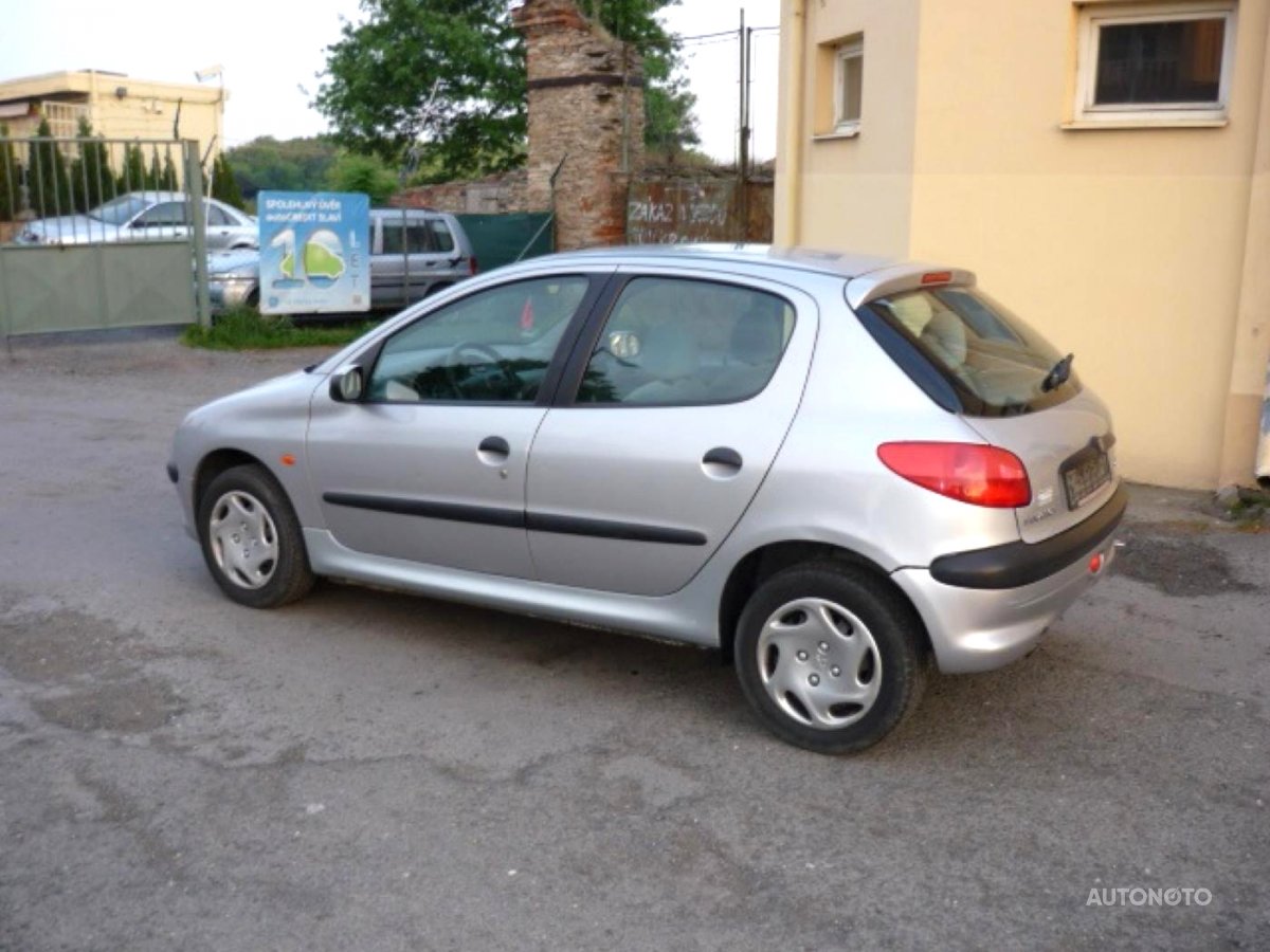 Peugeot 206, 1999 - pohled č. 4