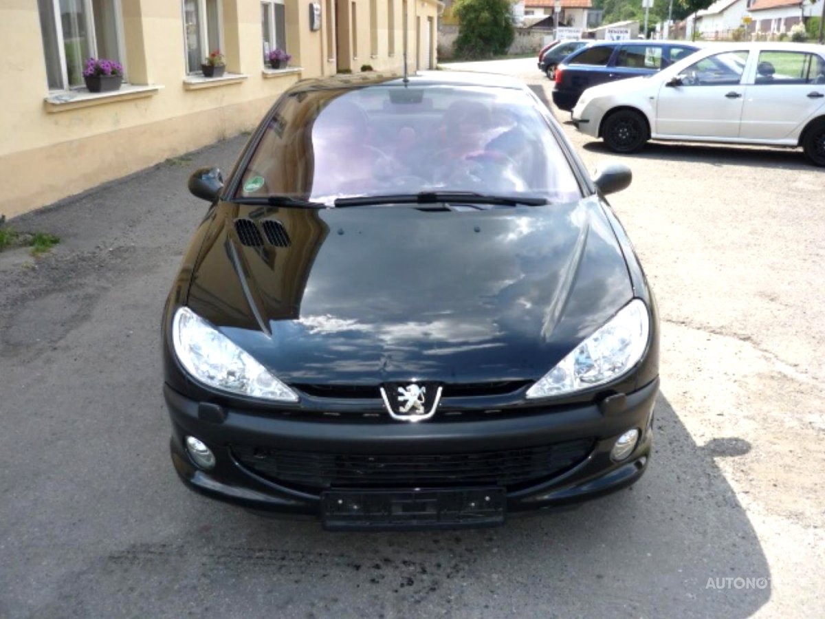 Peugeot 206, 2003 - pohled č. 4